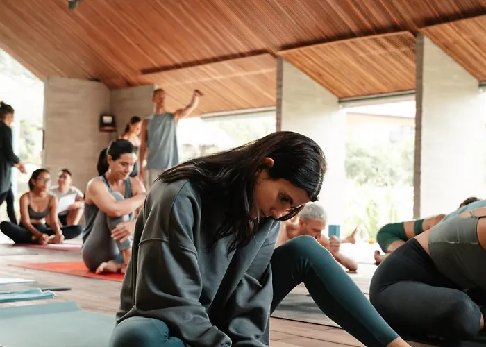 Ubuntu Bali Eco Yoga Retreat - 3* チャングー