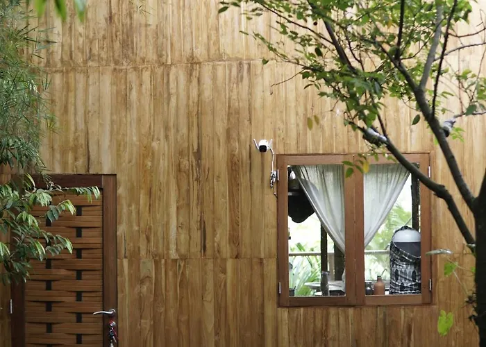 Ubuntu Bali Eco Yoga Retreat - チャングー